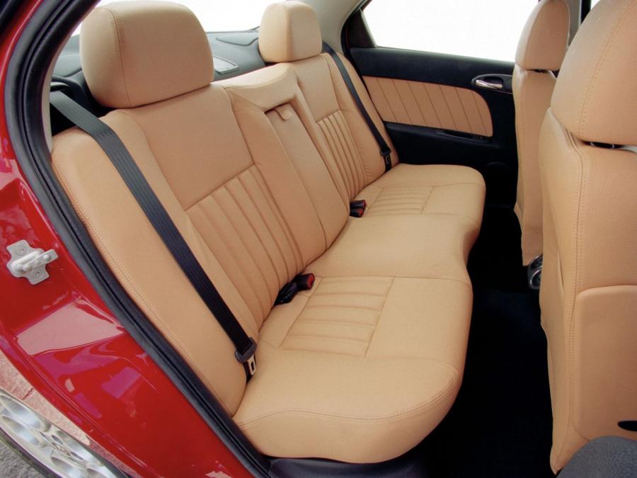 Интерьер Alfa Romeo 156 (932A) 2003 года  (AU) (фото 8 из 30)